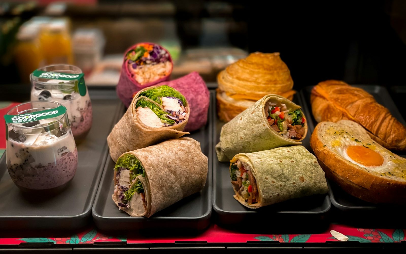 sliced bread with green vegetable