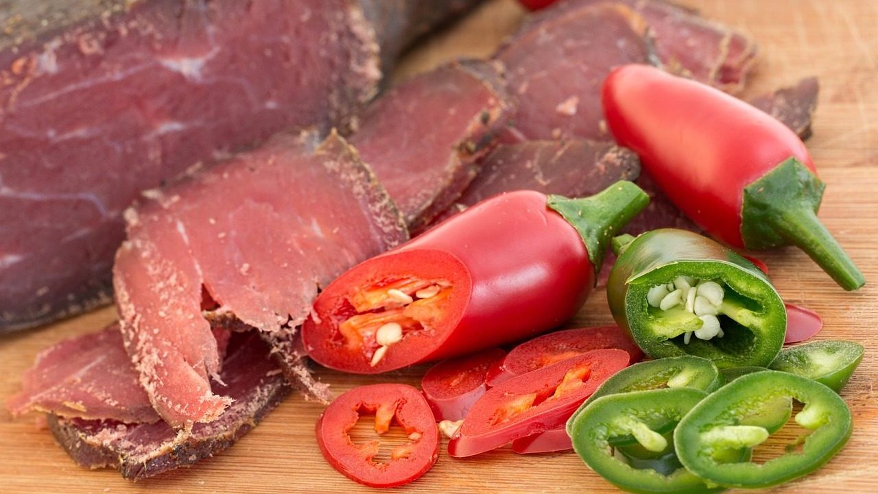 dried beef, meat, processed, smoked beef, jalapeno, healthy, spicy, tasty, protein, food, sustenance, summer, cold meat, flavor, nourishment, low carbohydrate diet, green, red, nutrition, diet, snack, slice, dieting, eating, meal, ingredient, dried beef, dried beef, jalapeno, jalapeno, jalapeno, jalapeno, jalapeno